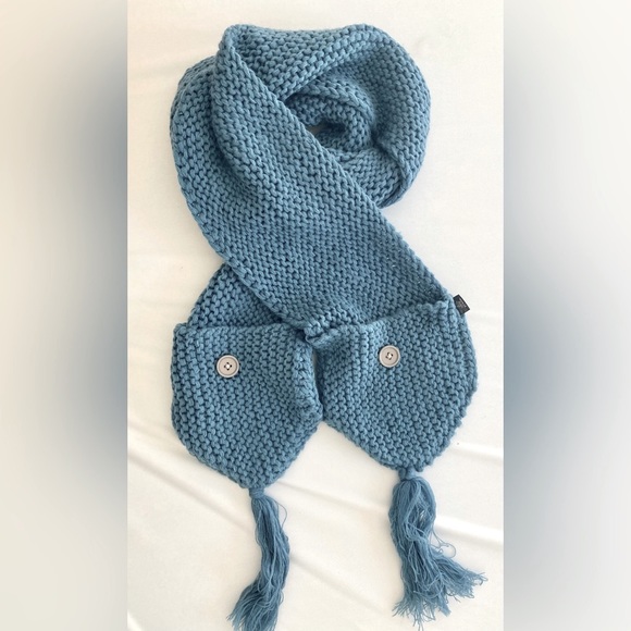 Prana Dela Long Pocket Knit Scarf in Rain Vibrant Blue Teal Buttons
